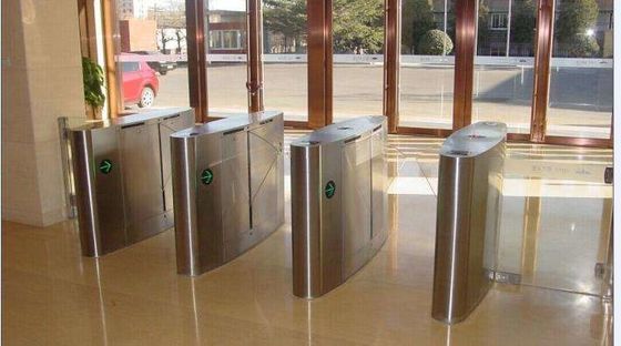 kaufen DC 24V-Sicherheitsbarriere-Drehkreuz mit freiem Durchgang beim Ausschalten online manufacture